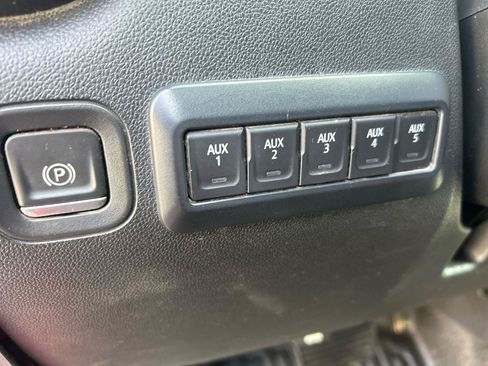 Used 2020 GMC Sierra 3500 4x4 Crew Cab w/ Convenience Package image 13