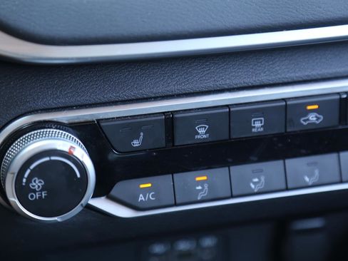 Used 2022 Nissan Altima 2.0 SR image 30