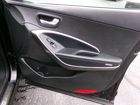 Used 2017 Hyundai Santa Fe Sport w/ 2.0T Ultimate Tech Package 05 AWD/4WD image 43
