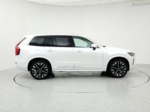 New 2025 Volvo XC90 T8 Plus w/ Protection Package Premier AWD/4WD image 4