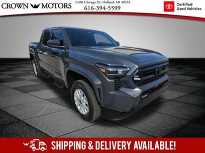 Used 2025 Toyota Tacoma SR5