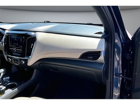 Used 2022 Chevrolet Traverse LS AWD/4WD image 18
