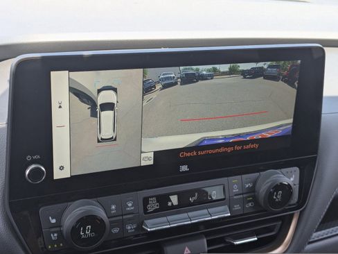 Used 2024 Toyota Grand Highlander AWD Hybrid image 28