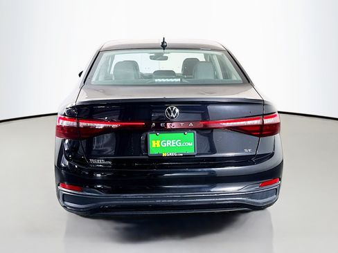 Used 2025 Volkswagen Jetta SE FWD image 8