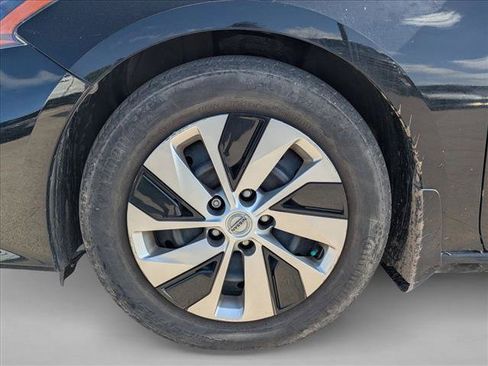 Used 2022 Nissan Altima 2.5 S FWD image 19