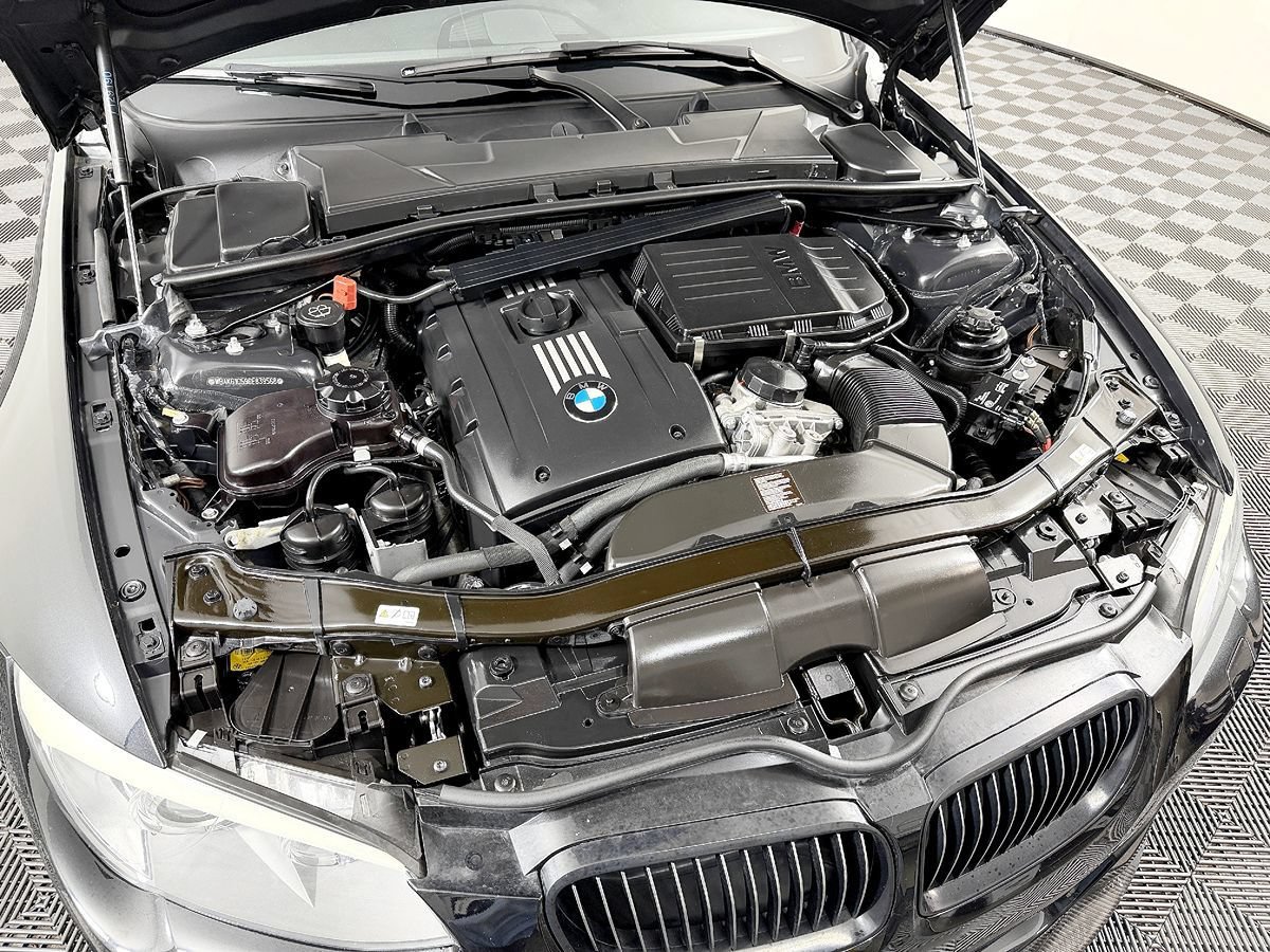 Used 2012 BMW 335is Coupe RWD image 21
