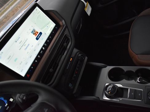 New 2025 Ford Bronco Sport Outer Banks w/ Outer Banks Tech Package+ image 33