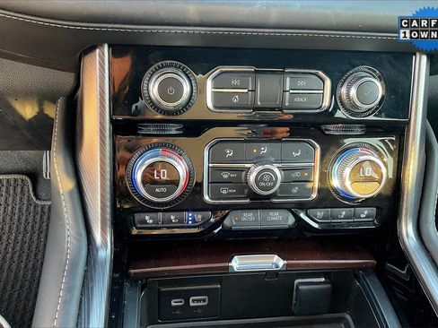 Used 2023 GMC Yukon Denali Ultimate image 34