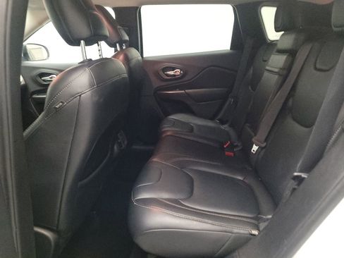 Used 2017 Jeep Cherokee Limited FWD image 18