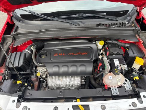 Used 2015 Jeep Renegade Limited image 16