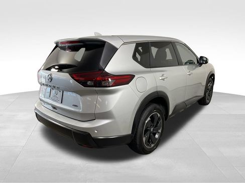 Used 2025 Nissan Rogue SV AWD/4WD image 9