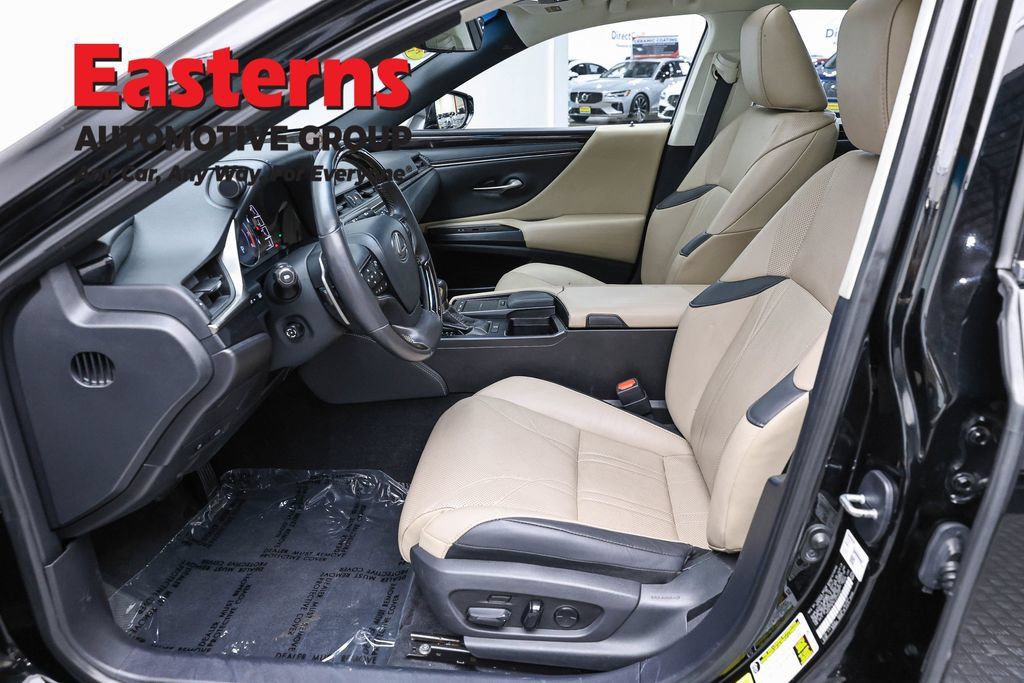 Used 2020 Lexus ES 350 w/ Accessory Package FWD image 16