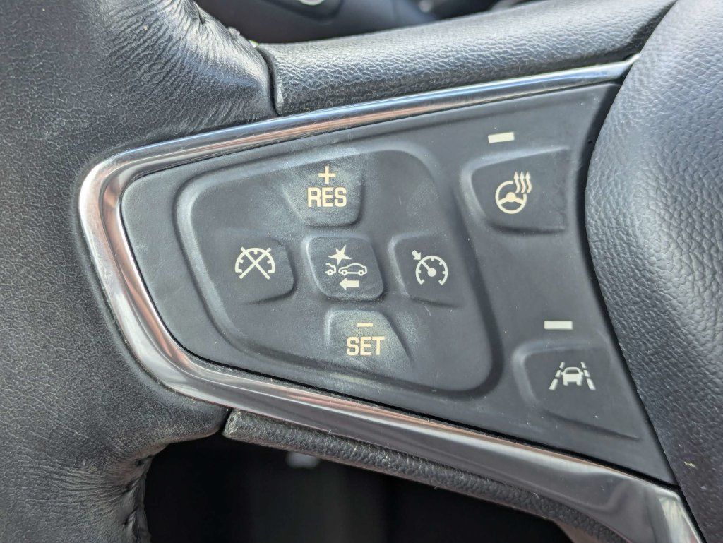 Used 2021 Chevrolet Equinox Premier FWD image 29