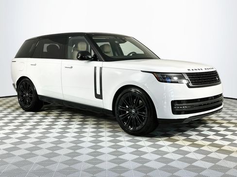 Certified 2025 Land Rover Range Rover Long Wheelbase SE AWD/4WD image 3