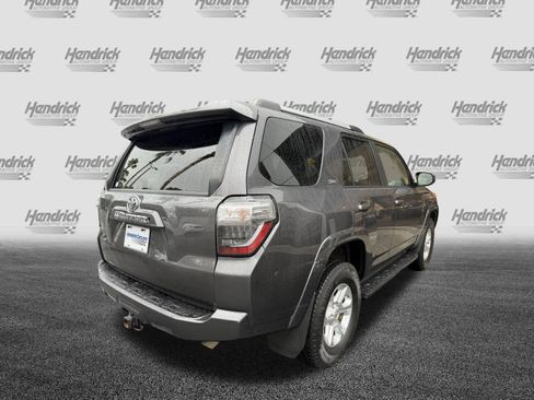 Used 2019 Toyota 4Runner SR5 AWD/4WD image 9