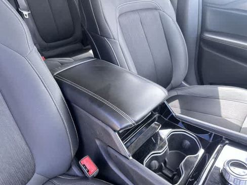Used 2023 Jeep Grand Cherokee Laredo RWD image 29