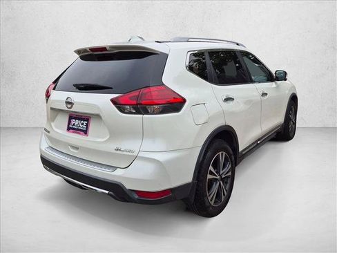 Used 2017 Nissan Rogue SL w/ SL Premium Package AWD/4WD image 5