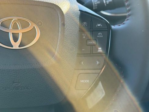 New 2026 Toyota Prius Plug-In Hybrid FWD image 15