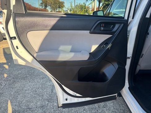 Used 2015 Subaru Forester 2.5i Premium w/ All-Weather Package image 18