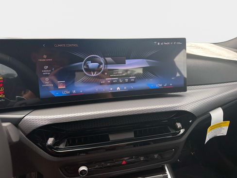 New 2026 BMW 330i Sedan w/ M Sport Package RWD image 22