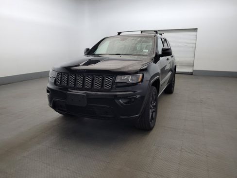 Used 2017 Jeep Grand Cherokee Altitude AWD/4WD image 15