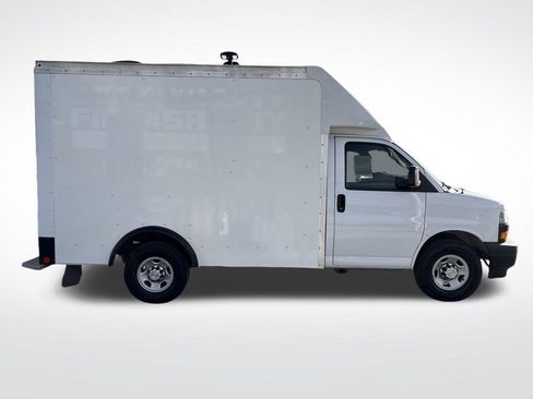 Used 2020 Chevrolet Express 3500 w/ Driver Convenience Package RWD image 6