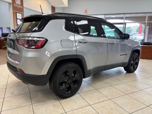 Used 2020 Jeep Compass Latitude AWD/4WD image 4