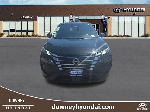 Used 2024 Nissan Rogue S AWD/4WD image 8