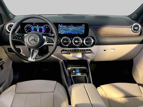 New 2026 Mercedes-Benz GLA 250 4MATIC image 7