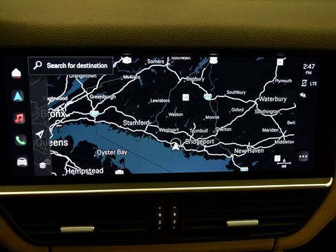 Used 2022 Porsche Cayenne Platinum Edition image 31