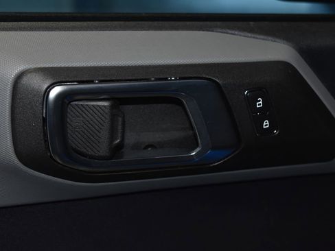 Used 2023 Ford Bronco Big Bend image 5