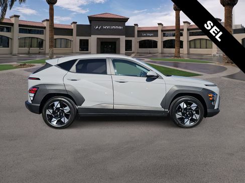 Certified 2024 Hyundai Kona SEL w/ Convenience Package image 9