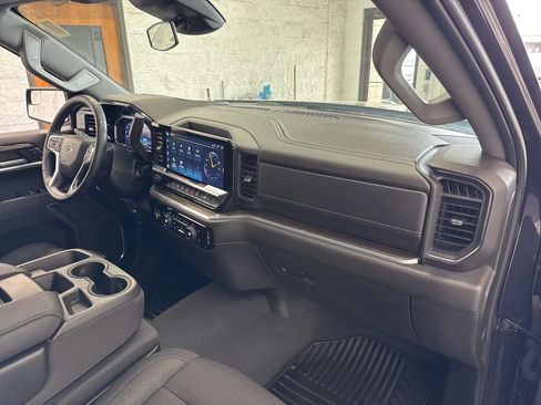 Used 2023 Chevrolet Silverado 1500 RST AWD/4WD image 45