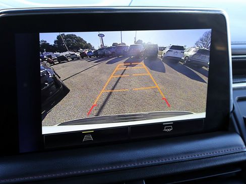 Used 2023 Chevrolet Suburban RST image 31