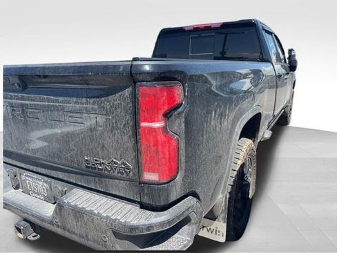Used 2025 Chevrolet Silverado 3500 High Country w/ Midnight Edition AWD/4WD image 9