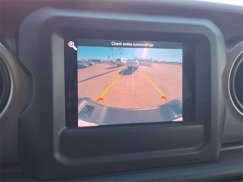 Used 2021 Jeep Gladiator Sport image 26