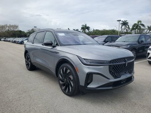 New 2025 Lincoln Nautilus Reserve AWD/4WD image 31