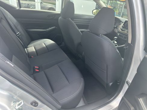 Used 2024 Nissan Altima 2.5 SV FWD image 21