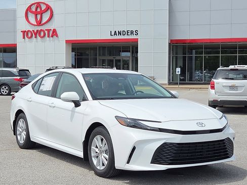 New 2026 Toyota Camry LE FWD image 1