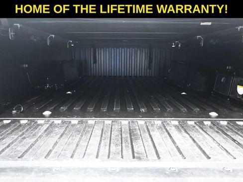Used 2022 Toyota Tacoma TRD Sport AWD/4WD image 35