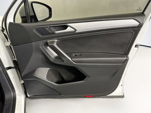 Used 2024 Volkswagen Tiguan S image 31