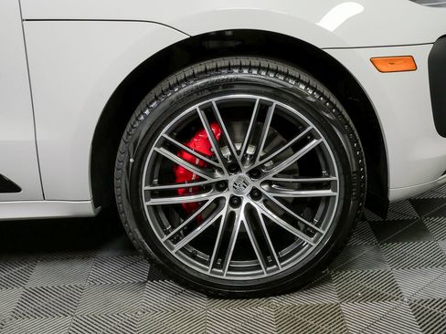 New 2026 Porsche Macan S image 40