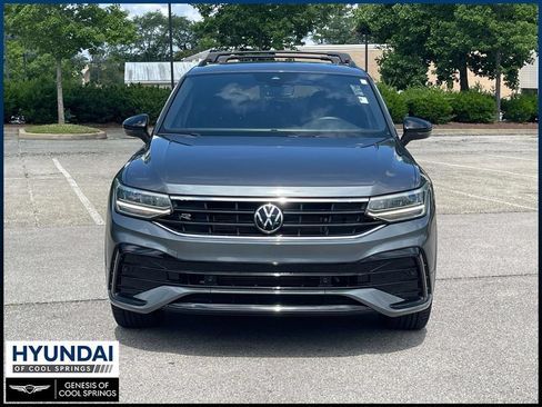 Used 2023 Volkswagen Tiguan SE R-Line FWD image 8