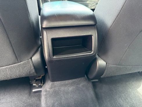 Used 2017 Toyota Camry LE FWD image 19
