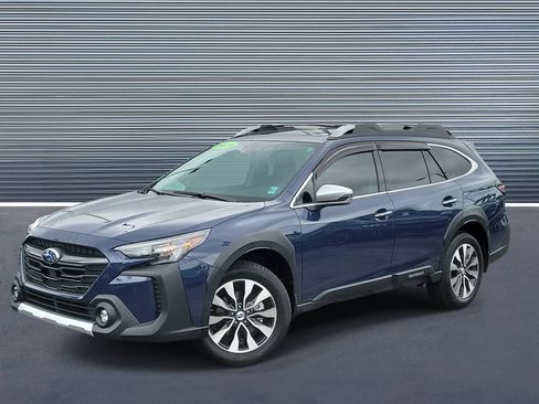 Certified 2025 Subaru Outback Touring w/ Popular Package #2 AWD/4WD image 1