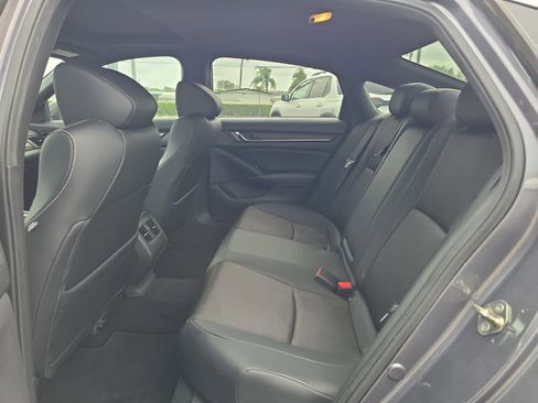 Used 2019 Honda Accord Sport image 13