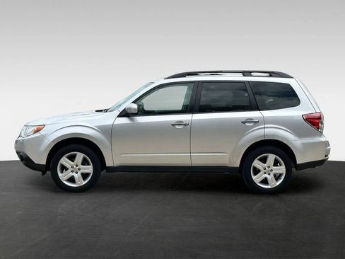 Used 2010 Subaru Forester 2.5X Premium AWD/4WD image 4