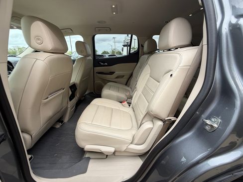 Used 2022 GMC Acadia Denali w/ Denali Technology Package image 24