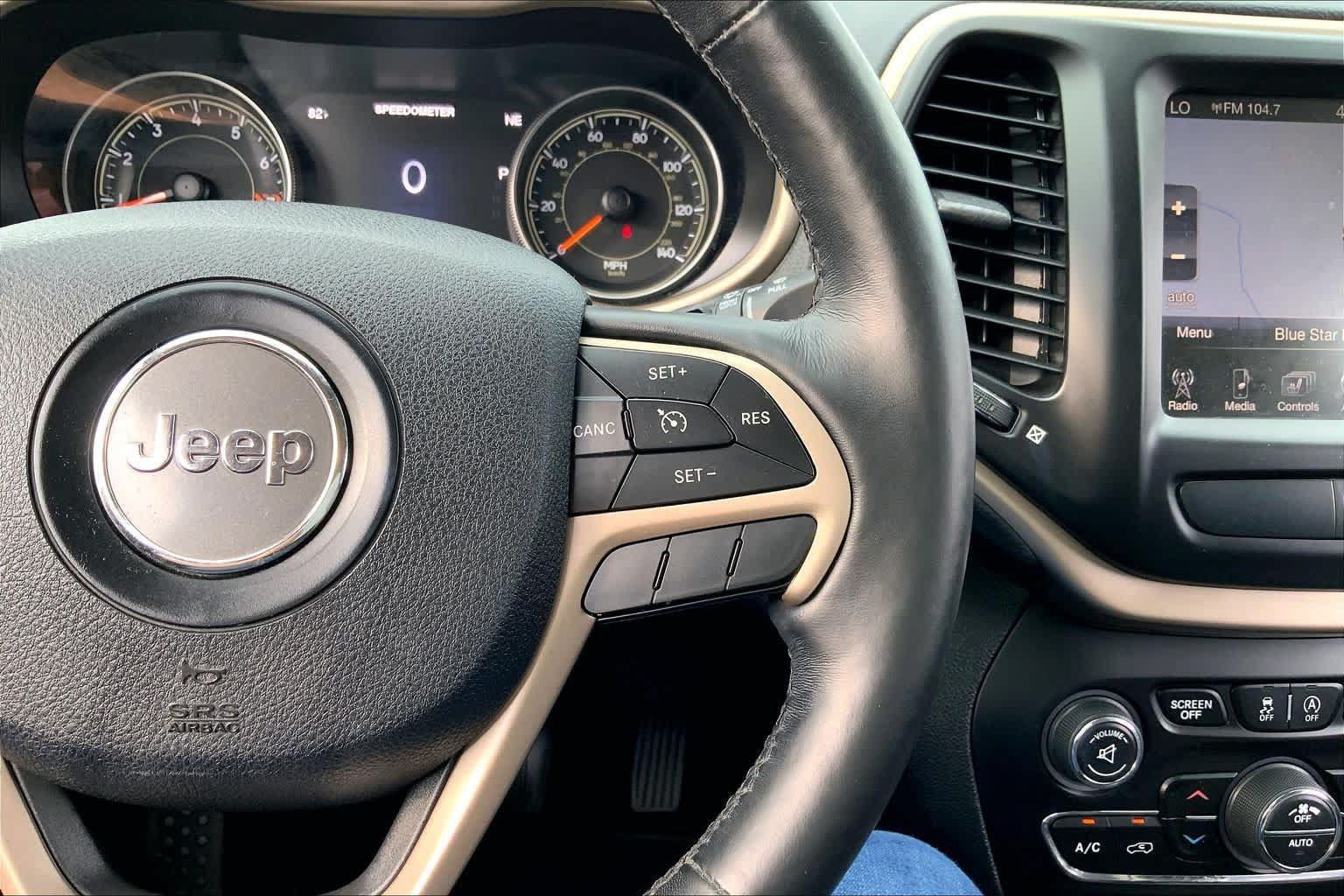 Used 2015 Jeep Cherokee Limited AWD/4WD image 25