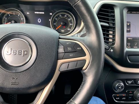 Used 2015 Jeep Cherokee Limited AWD/4WD image 25